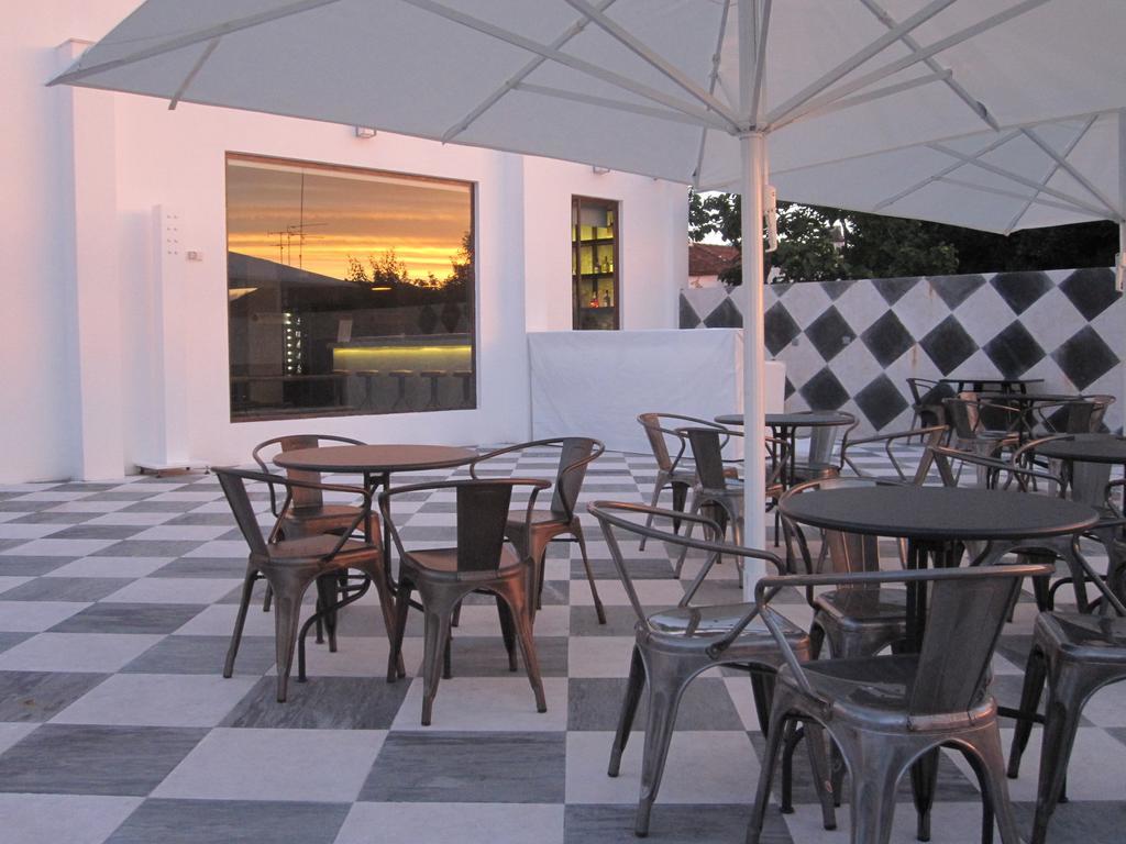 N1 Hostel Apartments And Suites Santarém Екстериор снимка