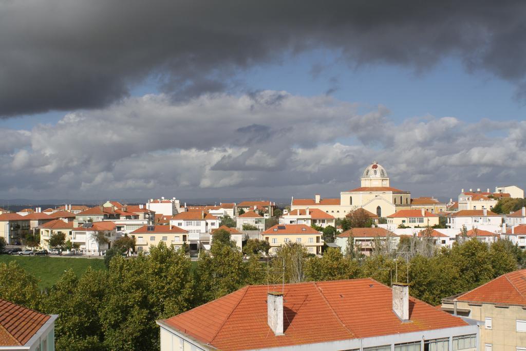 N1 Hostel Apartments And Suites Santarém Екстериор снимка