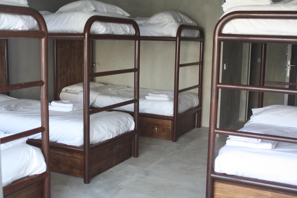 N1 Hostel Apartments And Suites Santarém Стая снимка
