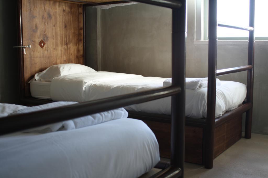 N1 Hostel Apartments And Suites Santarém Екстериор снимка
