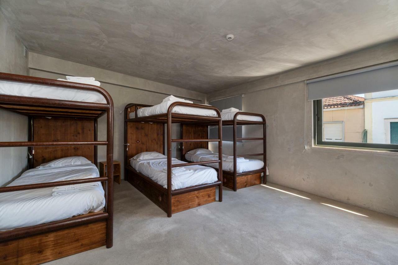 N1 Hostel Apartments And Suites Santarém Екстериор снимка